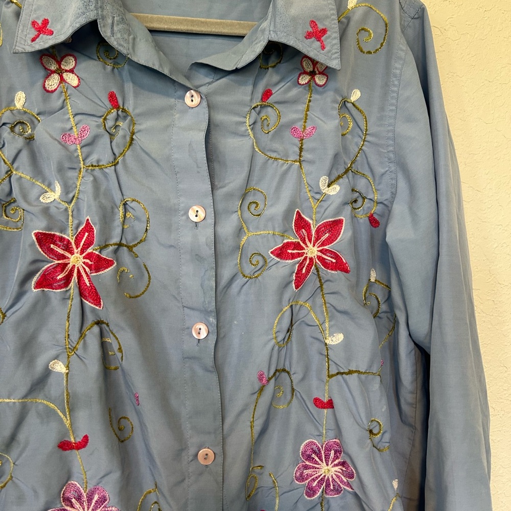 Vintage Long Sleeve Light Blue Embroidered Button-Up Shirt , Southwestern Retro - Picture 3 of 6